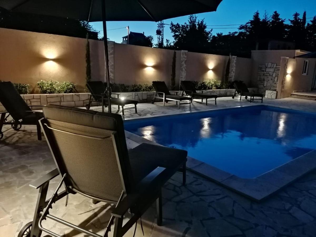Villa Mir Pridraga Kültér fotó